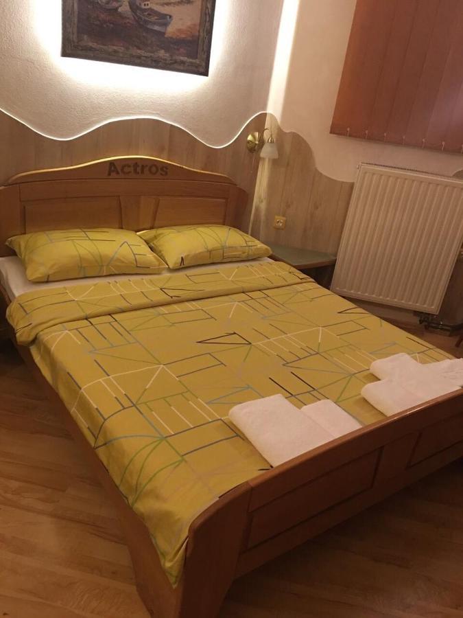 Motel pizzeria Actros Nova Topola Esterno foto