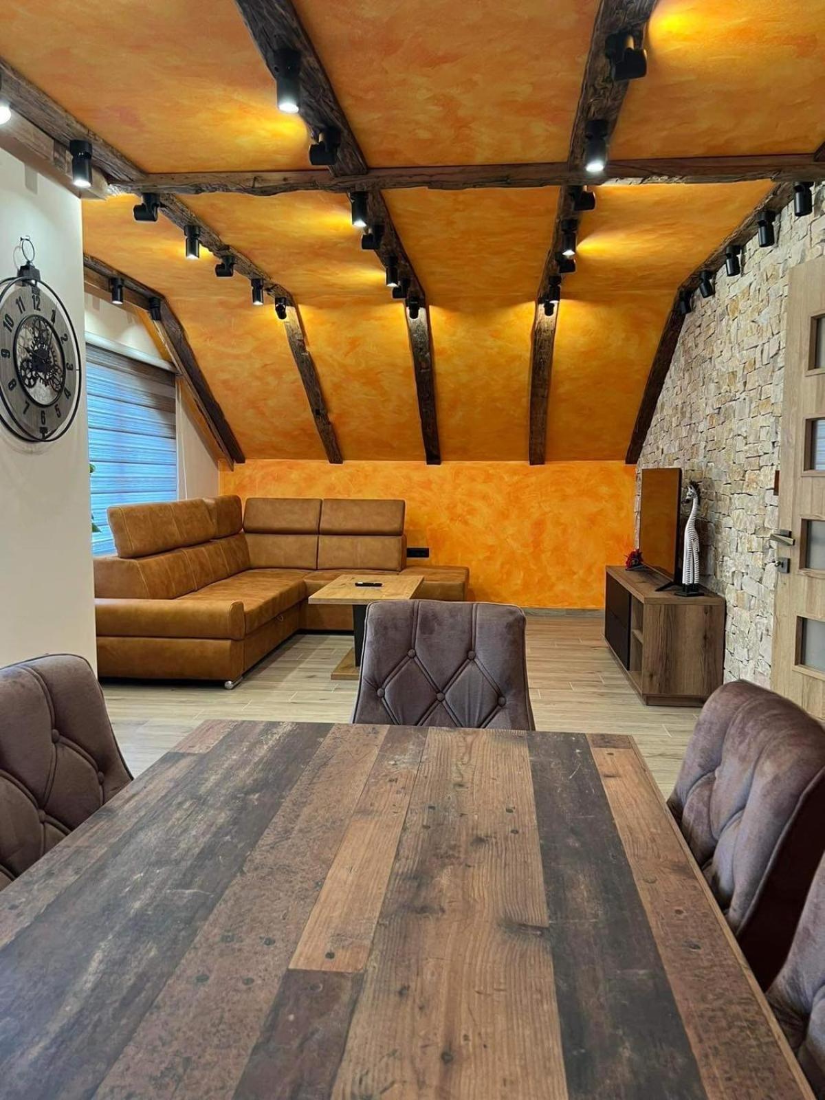 Motel pizzeria Actros Nova Topola Esterno foto